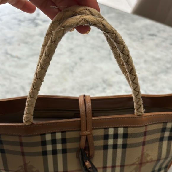 Burberry handbag - Picture 3 of 16